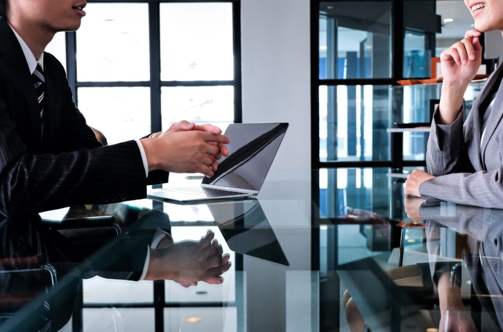 ビジネス　会議　